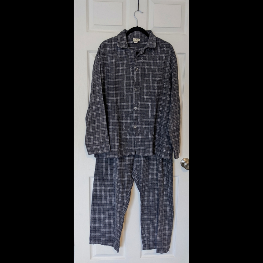 Men's L.L.Bean Scotch Plaid Flannel Pajamas Two Piece Set - Size Large